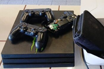 La Policía Penitenciaria decomisó seis consolas PlayStation y sus accesorios en el Centro Especializado para el Adulto Joven, en La Reforma, Alajuela. Crédito: Ministerio de Justicia y Paz