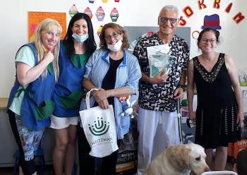 Durante las charlas que realiza