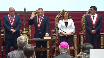 Javier Arévalo juramentó como presidente del Poder Judicial