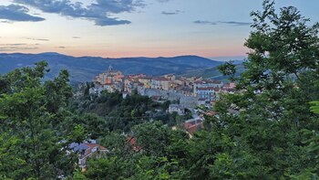 La referencia a Maradona está