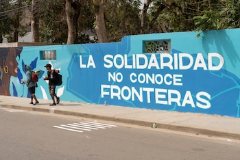El centro no solo proporciona cama y comida: entrega kits de higiene, atención médica, orientación y apoyo psicológico, cubriendo las necesidades más urgentes de quienes llegan exhaustos. Foto cortesía OIM.