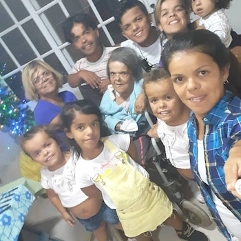 La familia de Diego, él es la segunda generación con acondroplasia