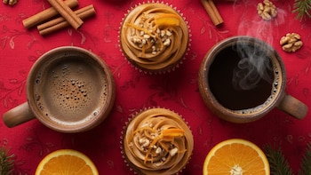 Cupcakes individuales, decorados con ralladura