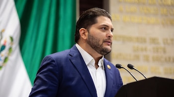 El pleito en el Senado escaló con nuevas acusaciones entre PRI y Morena.