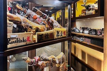 Restaurante español Iberico-Ya en el