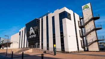 Amper logra el certificado de