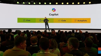 Microsot presenta los Autopilots de Copilot y anuncia su primer modelo de razonamiento