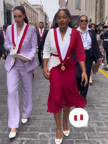 Rosángella Barbarán apostó por un rojo vibrante que, según la consultora Patricia Quinto, fue “too much” para una ceremonia donde no era la protagonista.
