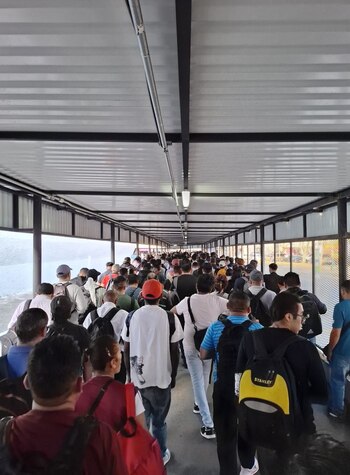 Accesos a la estación Pantitlán