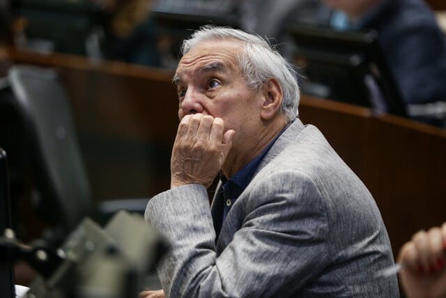 Exministro de Hacienda de Colombia sufre descompensación por problemas de salud en prisión