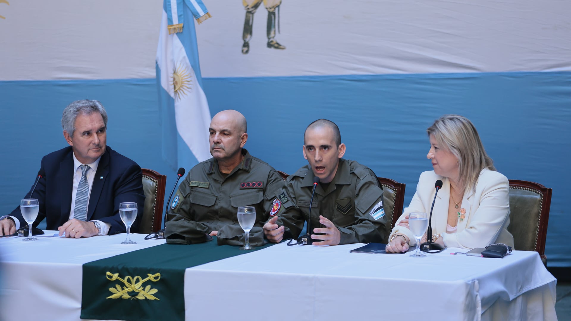 Gallo habló ante a los medios (RS Fotos)