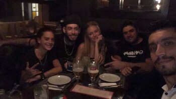 Ulises Bueno junto a su