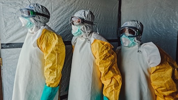 Una médica argentina cuenta cómo es el brote de ébola en el Congo: “Cada treinta minutos una persona se muere”