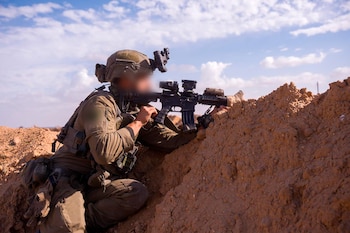 La Brigada Golani destruye infraestructuras