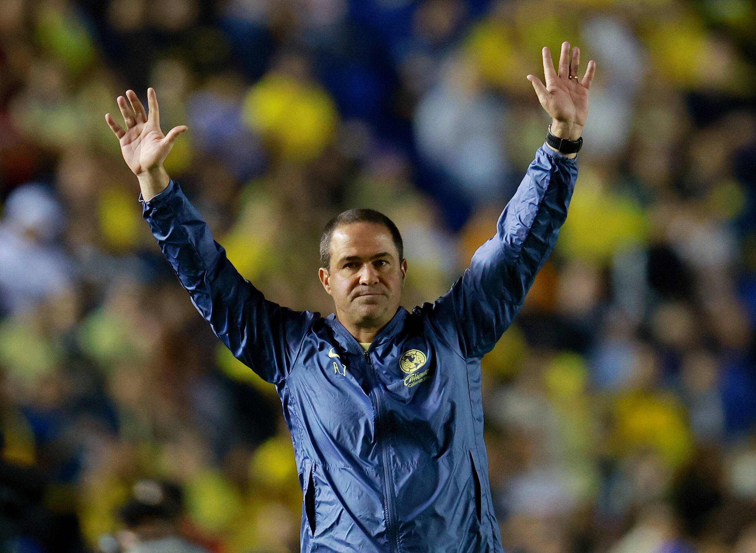 El técnico brasileño logró hacer un equipo de época bajo su mandato con el América (REUTERS/Raquel Cunha)