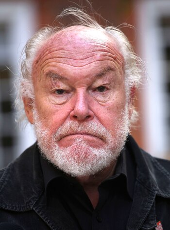 Timothy West, hijo de actores