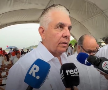 El presidente Abelardo de la Espriella confirmó a Edgardo Tomás Jaramillo Carbonell como nuevo embajador de Colombia en Panamá - crédito captura pantalla/@LaRazonCo/X