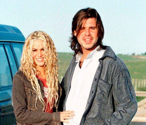 A 14 años de su separación, Shakira y Antonio de la Rúa volvieron a encontrarse en el medio de rumores de reconciliación (@ErestuFaloon/X)