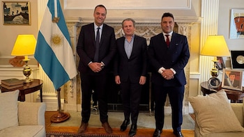 Manuel Adorni se reunió con