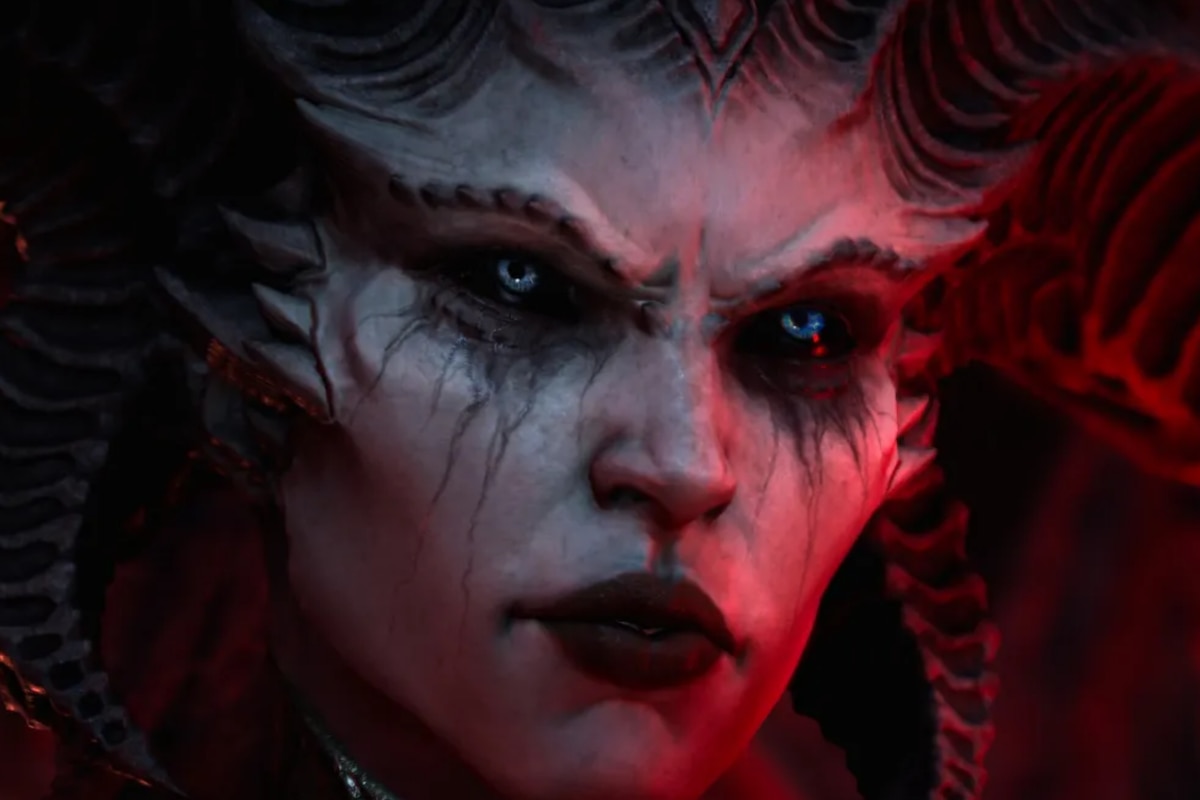 Diablo 5 gameplay showcasing the new Plague Knight class fighting demons in Sanctuary