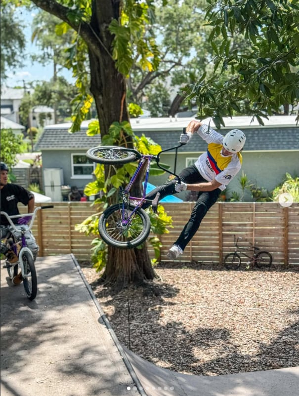 Robinson Meza será sometido a una cirugía en Francia el lunes 28 de septiembre tras el accidente sufrido en BMX Freestyle - crédito Instagram/@RobinmezaBMX