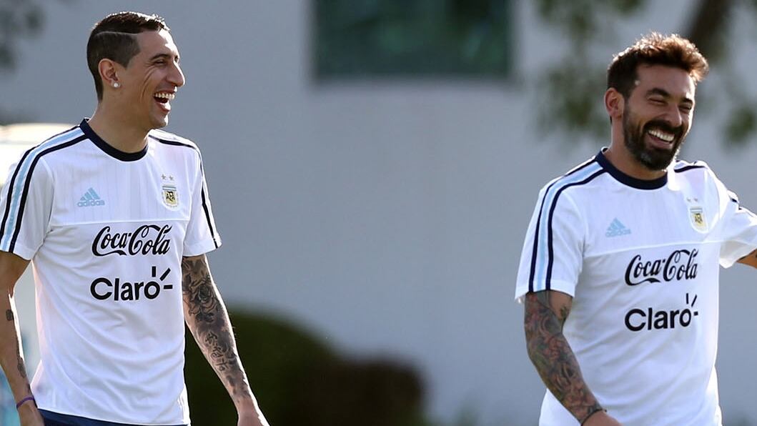 Ángel Di María y Ezequiel Lavezzi son son muy amigos y tienen un vínculo muy cercano con Rosario Central. También jugaron muchos años juntos en la selección argentina
