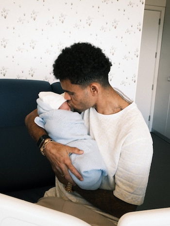 La llegada del segundo hijo de Luis Díaz coincide con su consagración como figura del Bayern Múnich - crédito gera25ponce / Instagram