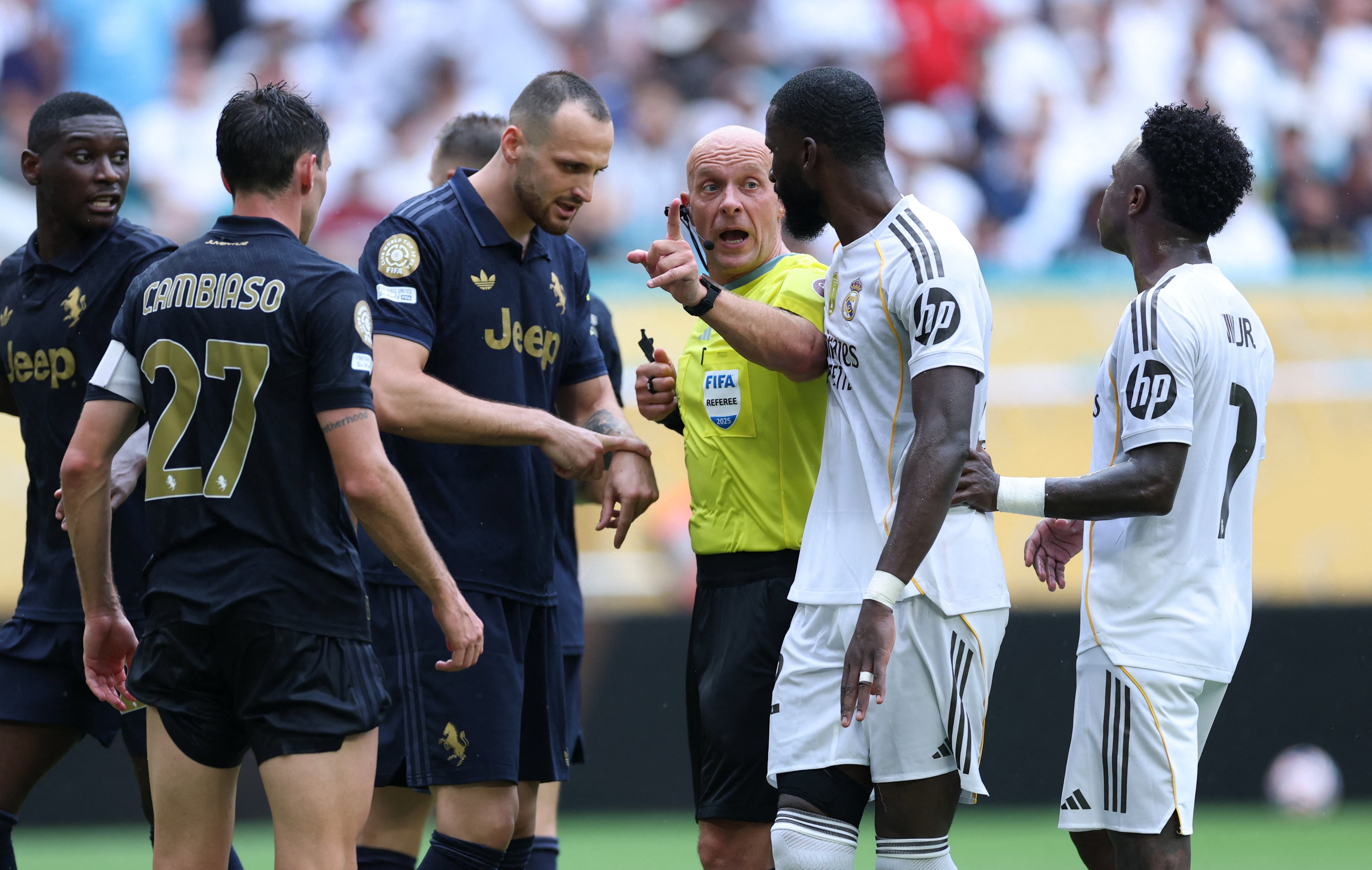 Szymon Marciniak en el Mundial de Clubes, en el partido entre Juventus y Real Madrid (Foto REUTERS/Hannah Mckay)