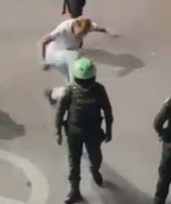 Uno de los policías tuvo