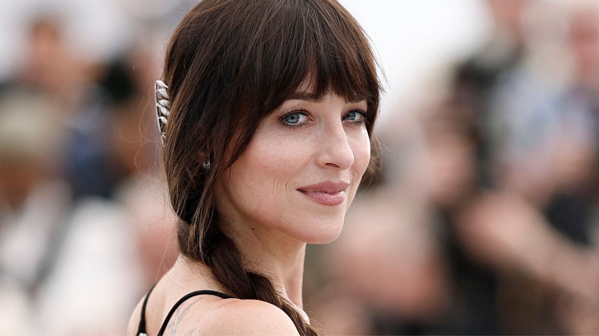 La rutina de Dakota Johnson combina constancia, ejercicios funcionales y actividades accesibles para resultados sostenibles (REUTERS)
