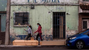Protesta con féretros en Bolivia
