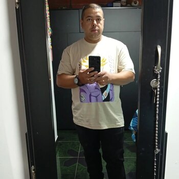 Alexander Montoya trabajaba de 6