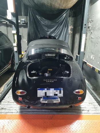 aduana denunció el contrabando de autos de alta gama
