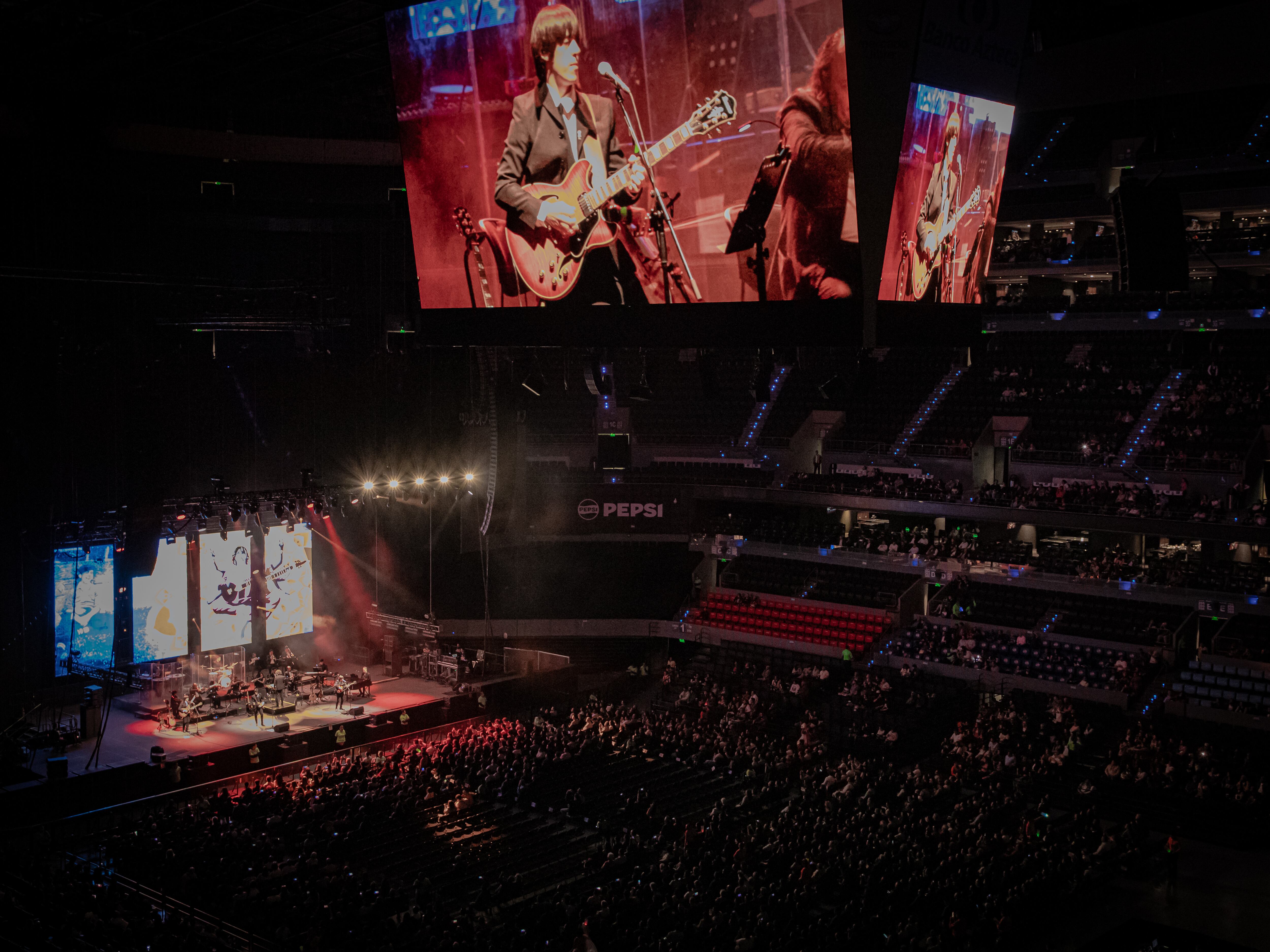 Miles de personas asistieron al concierto que llevó a los escenarios al famoso cuarteto de Liverpool. (Créditos: Cortesía Arena CDMX)