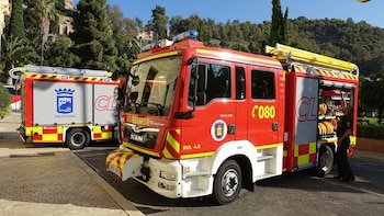 Cuatro personas afectadas tras el incendio de una vivienda en Estepona