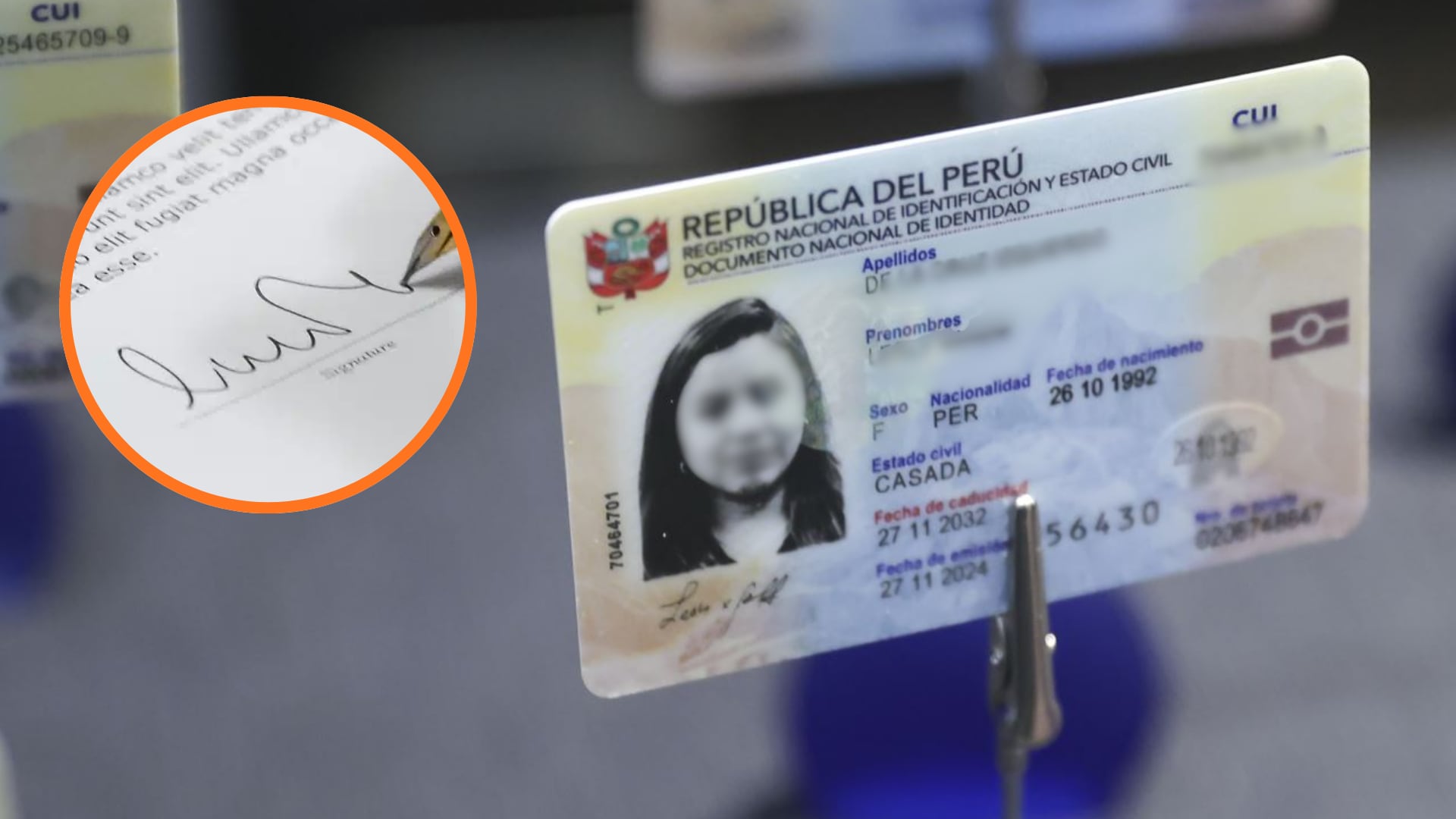 La imagen muestra un Documento Nacional de Identidad (DNI) de Perú y una firma siendo realizada, ilustrando el proceso para actualizar la identidad gráfica del ciudadano ante el Reniec. (Composición: Infobae Perú)