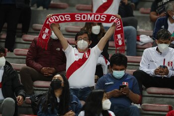 Soccer Football - World Cup - South American Qualifiers - Peru v Bolivia - Estadio Nacional, Lima, Peru - November 11, 2021 Peru fans in the stands before the match Pool via REUTERS/Sebastian Castaneda