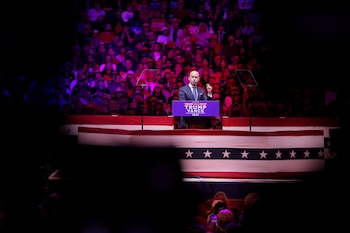 Miller durante un acto de campaña de Donald Trump (REUTERS/Andrew Kelly)