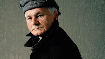 El escritor checoslovaco Bohumil Hrabral, autor de 'Trenes rigurosamente vigilados'