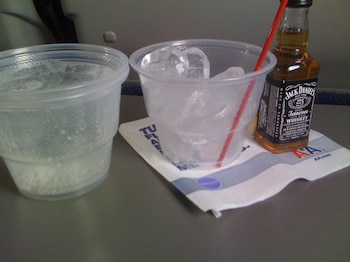 Las aerolíneas pueden negar el abordaje a pasajeros que presenten signos de intoxicación y representen un riesgo para la seguridad. Imagen vía usuario de Flickr Petrr