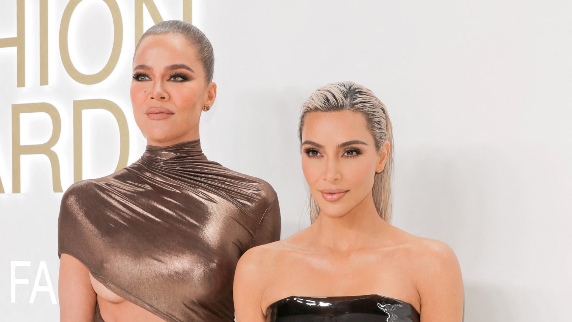 Kim Kardashian impulsó a su hermana a probar la terapia, un proceso con el que logró construir confianza de manera gradual (REUTERS/Andrew Kelly)