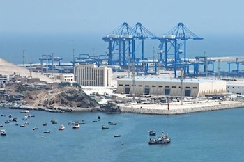 Rodríguez Mackay sostuvo que mantener un equilibrio no implica ignorar las controversias por empresas chinas, como la supervisión de Ositrán al puerto de Chancay, operado por Cosco Shipping.
