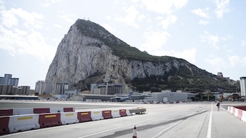 Gibraltar confirma que el aeropuerto opera con normalidad tras la primera fase del Sistema de Entradas y Salidas