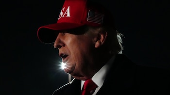 Trump publicó una foto suya como Jesús, la borró y ahora busca justificarse