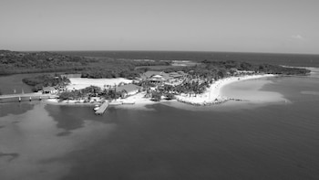 Roatán, el paraíso de aguas cristalinas en Honduras que está bajo la sombra de la trata de personas y el caso de Angie Peña