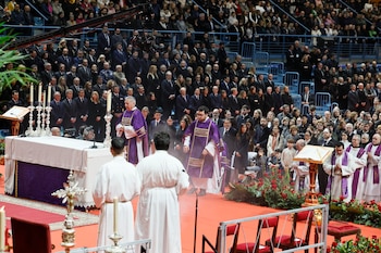 Vista general del funeral por