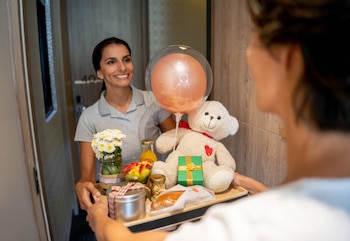 Flores y desayunos sorpresa se