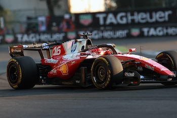 MEX7774. CIUDAD DE MÉXICO (MÉXICO), 30/10/2026.- El monegasco Charles Leclerc, de Ferrari, que marcó el mejor tiempo este viernes en los entrenamientos libres del Gran Premio de Fórmula Uno en el Autódromo Hermanos Rodríguez en la Ciudad de México (México). EFE/ Mario Guzmán