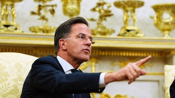Rutte defiende la "crucial" ofensiva