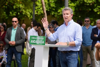 El presidente nacional del Partido Popular, Alberto Núñez Feijóo, en un mitin en Jerez de la Frontera. (EFE/Román Ríos).